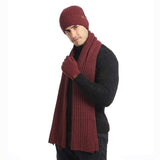 Bonnet et écharpe d'hiver tricotés