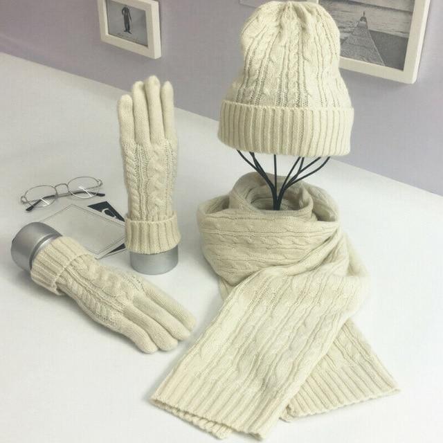 Ensemble Bonnets Écharpes Pour L'hiver Avec Un Chapeau D'hiver Et